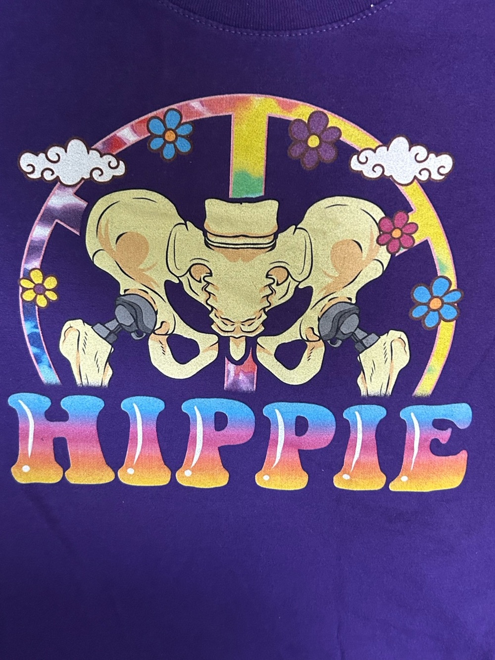 Hip replacement’Hippie' Graphic Tee in Purple